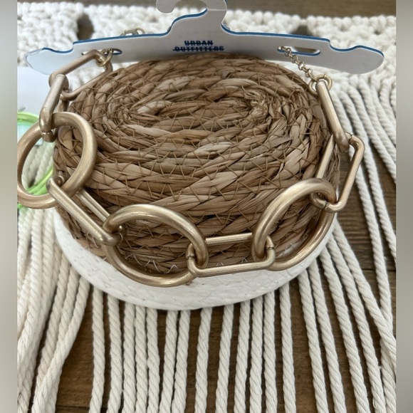 Urban Outfitters Bundle Gold Chunky Chain Necklace and Green Large Hoop Earrings - Picture 5 of 11